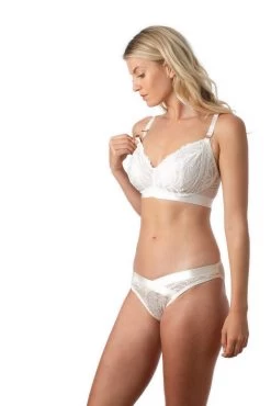 Warrior Nursing Bra Ivory -Fashion underwear Projectme WarriorSoftCupIvoryclip 1000x f0111f1c 1615 410e ae3f d53749bcc95a